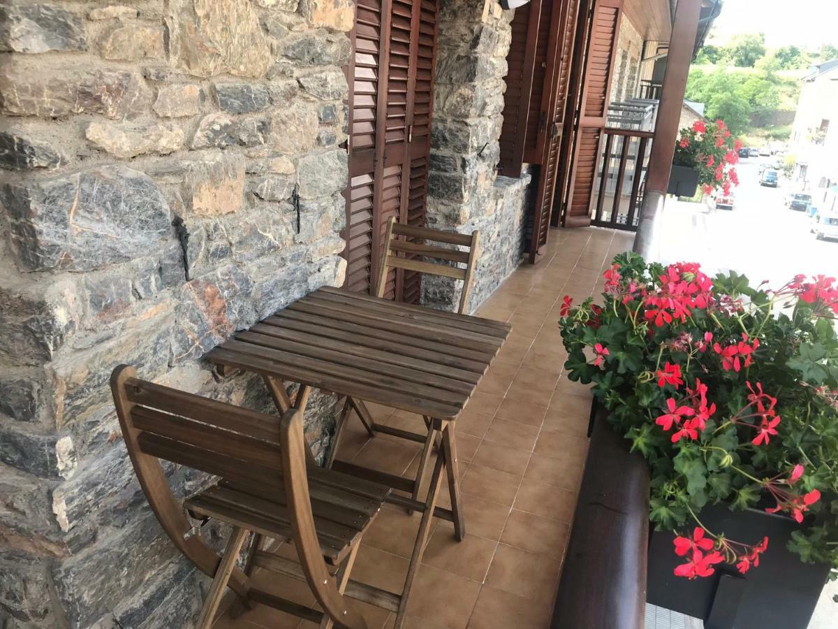 Apartament Neret II Sort Luaran gambar